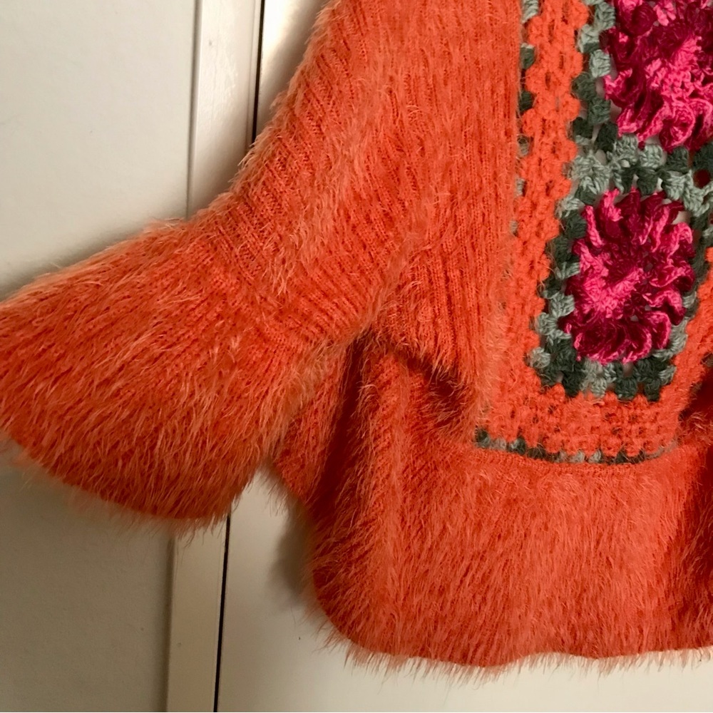 Shrug with a Flare - Picture 4 of 5